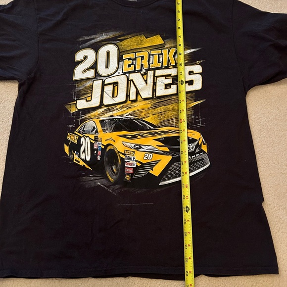 Erik Jones Nascar Joe Gibbs Racing T-Shirt Size XL - Picture 4 of 5